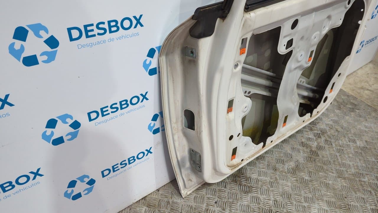 Recambio de PUERTA DELANTERA DERECHA para SEAT LEON (1P1) CAYC - BLANCO 2