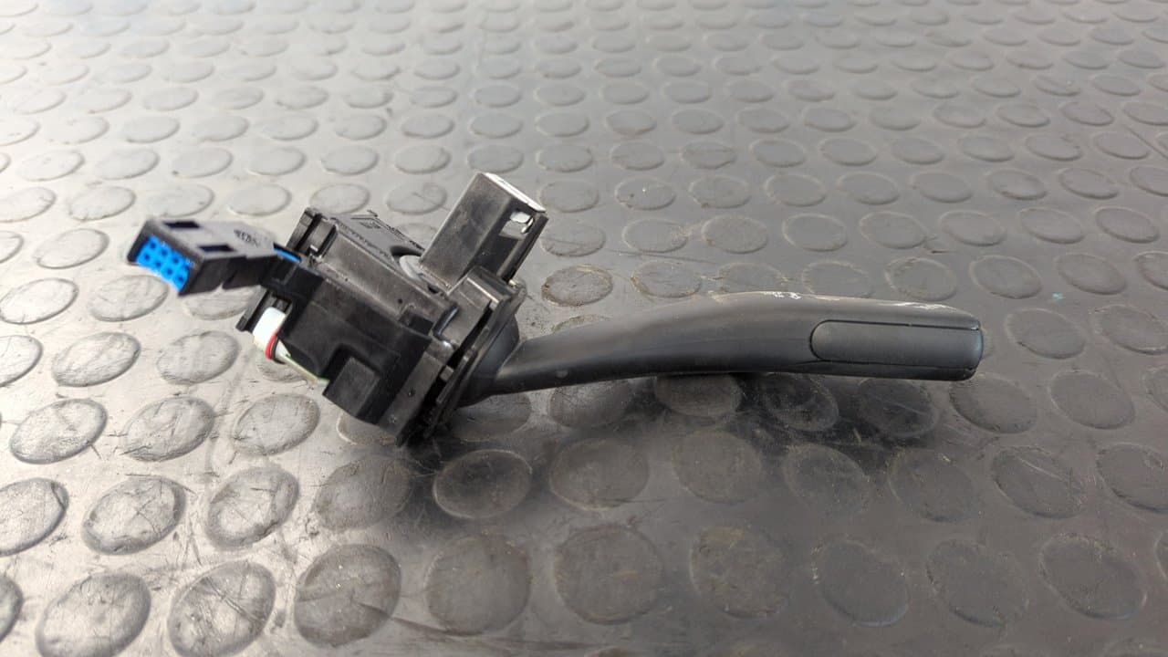 Recambio de MANDO LIMPIA para SEAT LEON (1P1) BLS referencia OEM IAM 1K0953519H - BLANCO 3