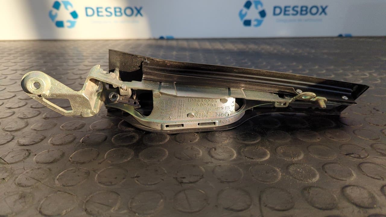 Recambio de MANETA TRASERA DERECHA para SEAT LEON (1P1) Reference CAYC referencia OEM IAM 1P0839206 - BLANCO 4