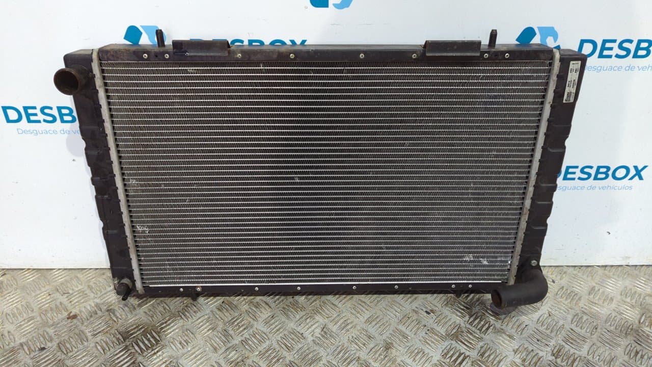 Recambio de RADIADOR AGUA para LAND ROVER DEFENDER 2.5 L 2.5L50 KW referencia OEM IAM NISSENS 64018 - BLANCO