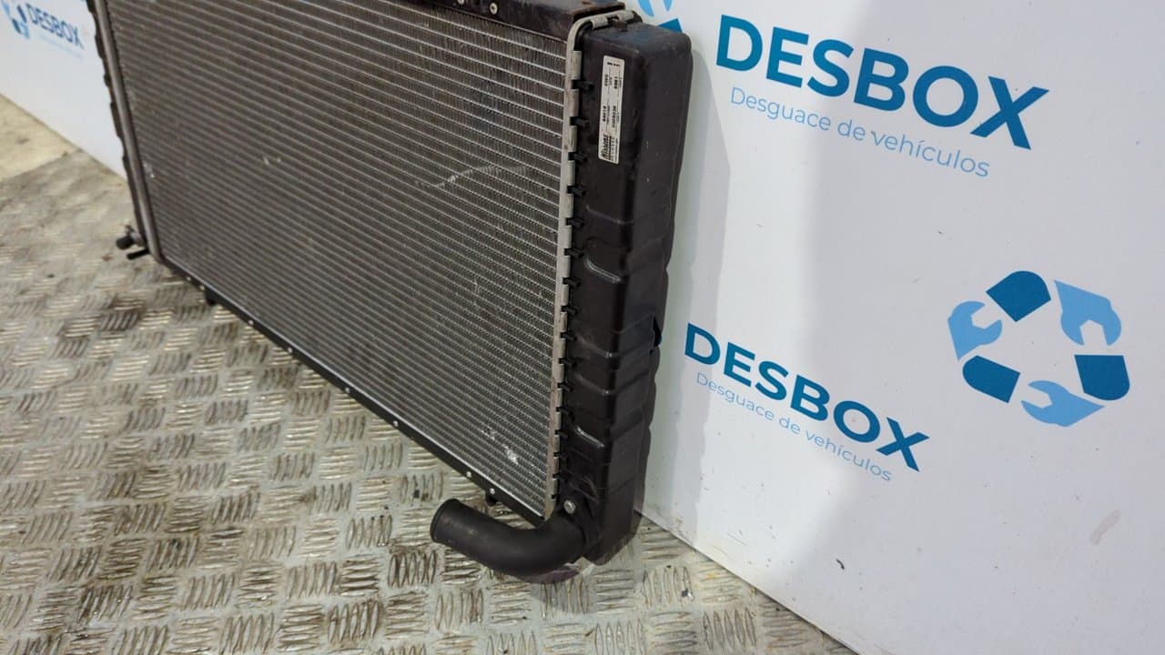 Recambio de RADIADOR AGUA para LAND ROVER DEFENDER 2.5 L 2.5L50 KW referencia OEM IAM NISSENS 64018 - BLANCO 2