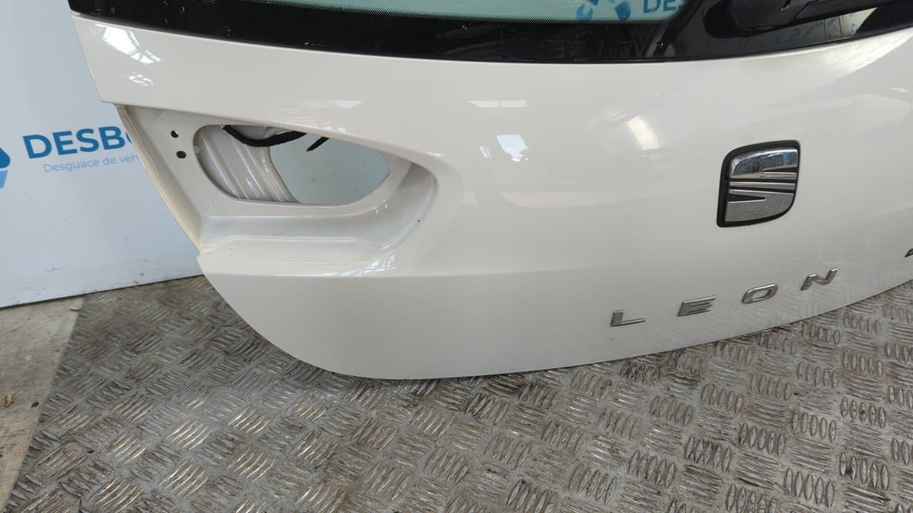 Recambio de PORTON TRASERO para SEAT LEON (1P1) BLS referencia OEM IAM 1P0827024  - BLANCO 2