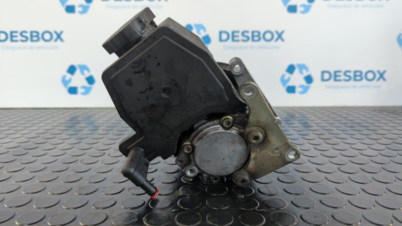 Recambio de BOMBA DIRECCION para MERCEDES-BENZ CLASE CLK (W208) COUPE 2.0 16V CAT M111945 referencia OEM IAM 0024662901 - GRIS 2