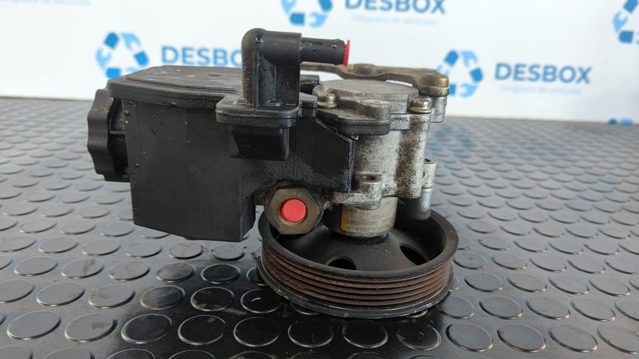 Recambio de BOMBA DIRECCION para MERCEDES-BENZ CLASE CLK (W208) COUPE 2.0 16V CAT M111945 referencia OEM IAM 0024662901 - GRIS 4