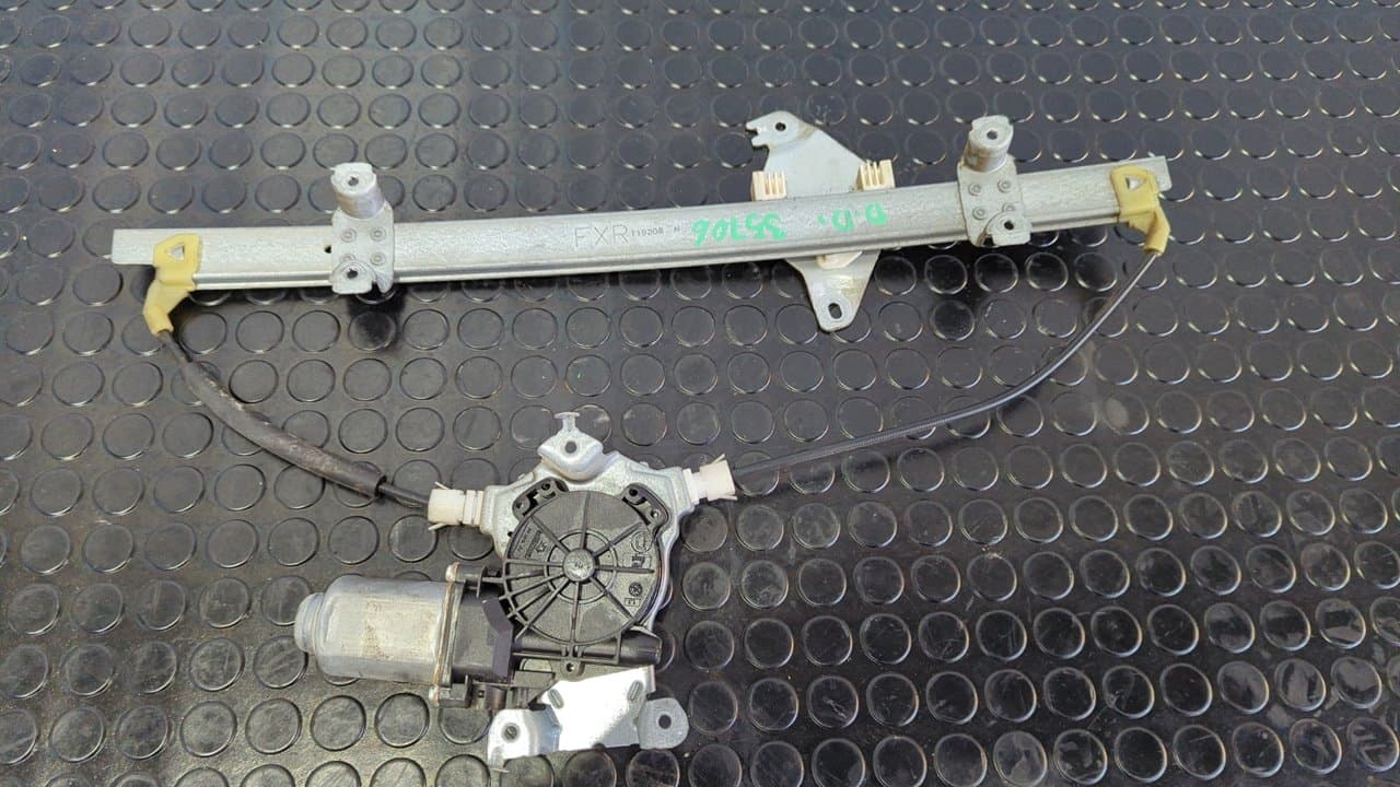 Recambio de ELEVALUNAS DELANTERO DERECHO para NISSAN NOTE (E11E) Acenta K9K276 referencia OEM IAM 119208 - NEGRO 2