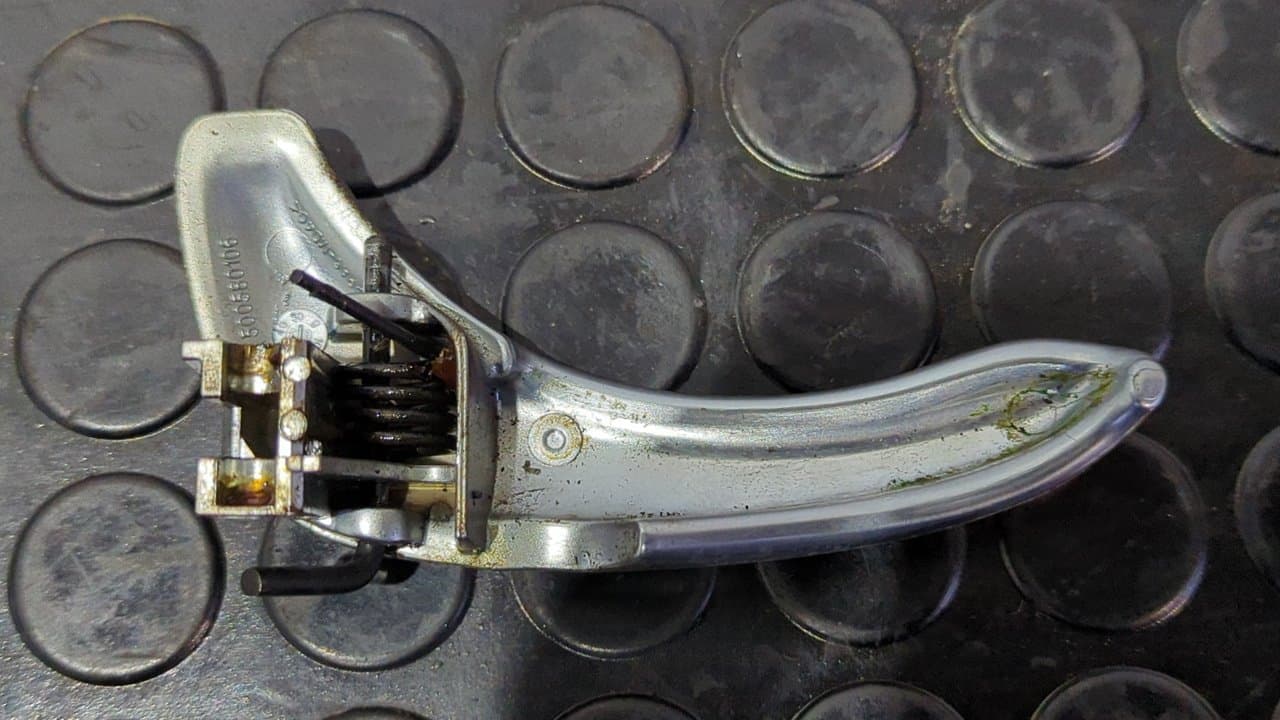 Recambio de MANETA INTERIOR DELANTERA DERECHA para NISSAN PRIMERA BERLINA (P12) Acenta GA16DE referencia OEM IAM 500580106 - DORADO 4