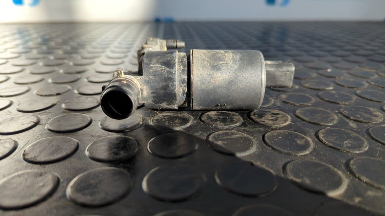 Recambio de BOMBA LIMPIA para DACIA DOKKER Ambiance K9K 626 referencia OEM IAM 286203634R - BLANCO 5