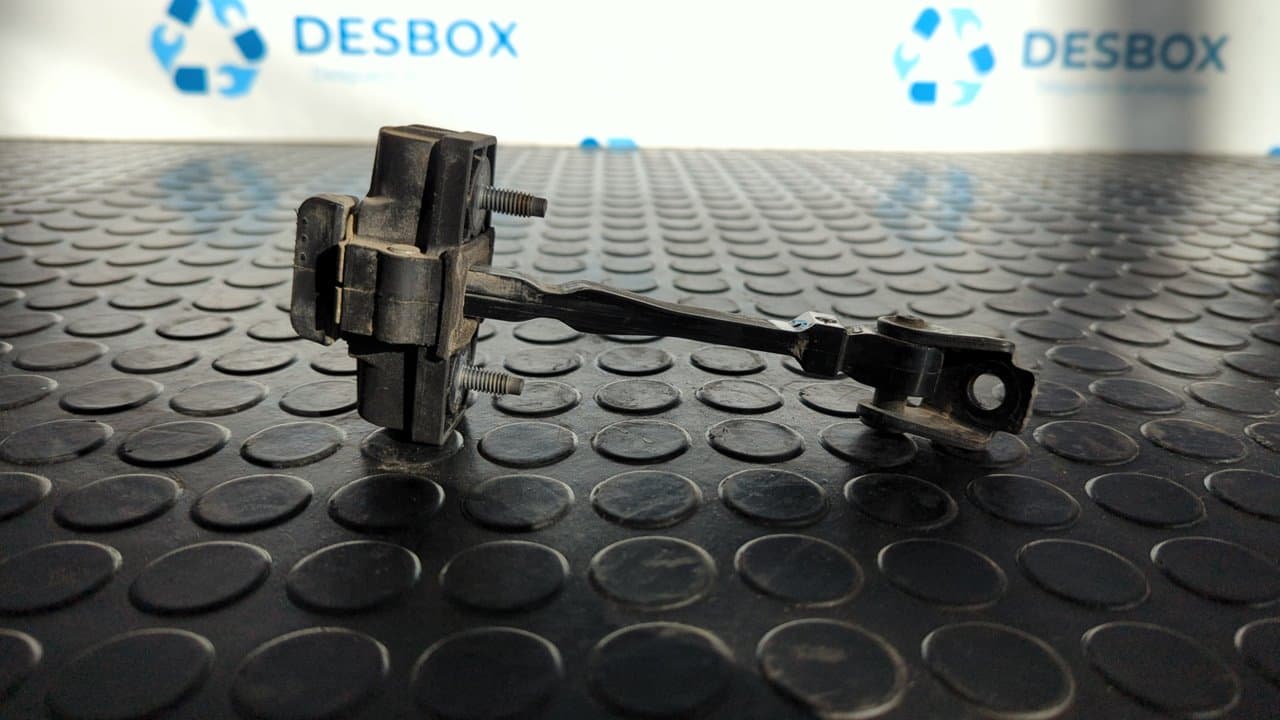 Recambio de RETENEDOR PUERTA IZQUIERDA  para DACIA DOKKER Ambiance K9K 626 referencia OEM IAM 804304825R - BLANCO