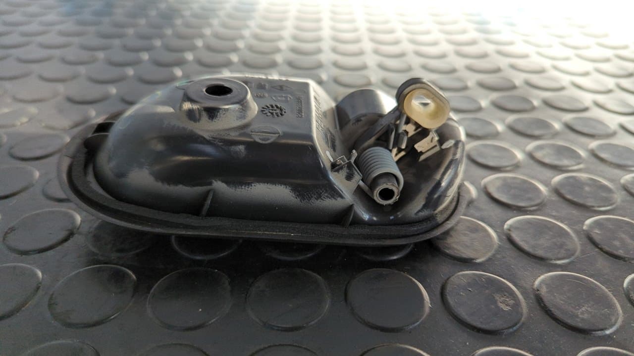 Recambio de MANETA INTERIOR DELANTERA DERECHA para DACIA DOKKER Ambiance K9K 626 referencia OEM IAM 8200733847 - BLANCO 4