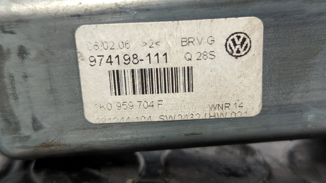 Recambio de MOTOR ELEVALUNAS TRASERO DERECHO para VOLKSWAGEN PASSAT BERLINA (3C2) Advance BKP referencia OEM IAM 1K0959704F - GRIS 3