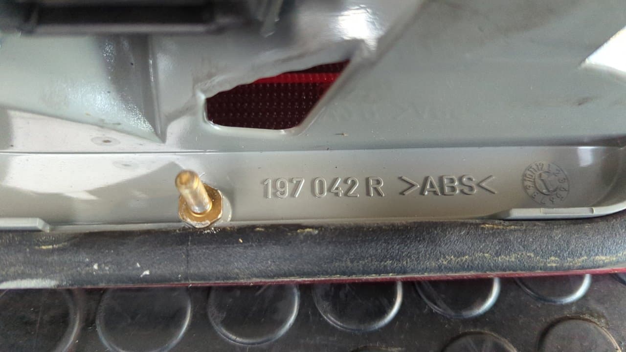 Recambio de PILOTO TRASERO DERECHO para MERCEDES-BENZ CLASE E (W210) FAMILIAR 300 Turbodiesel (210.225) OM606962 referencia OEM IAM A2108204464  - VERDE 5