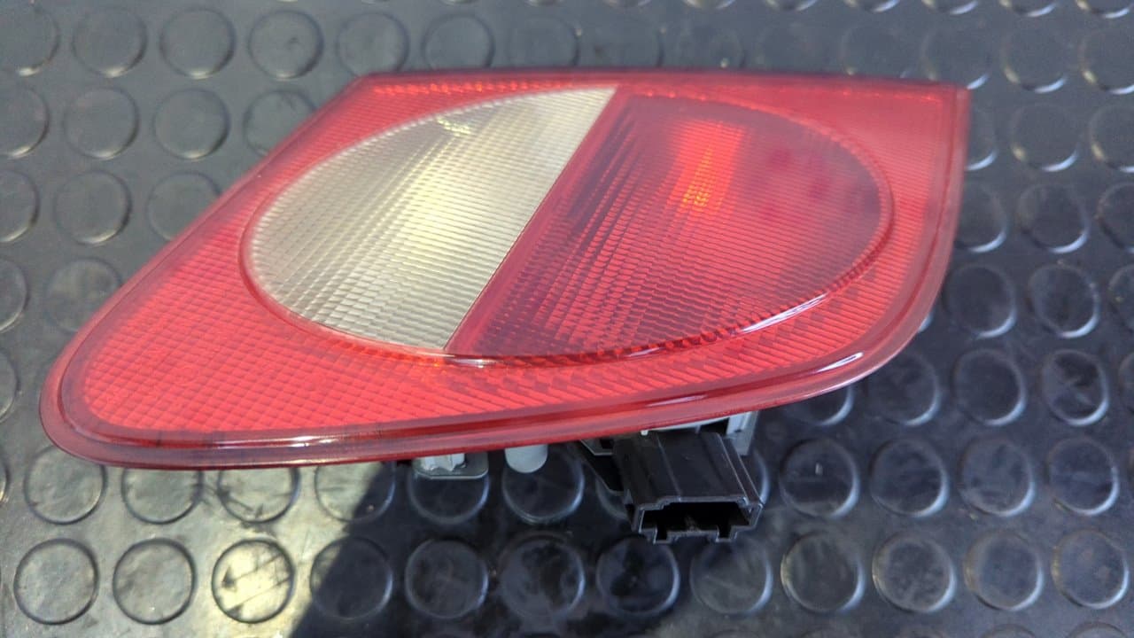 Recambio de PILOTO PORTON IZQUIERDO para MERCEDES-BENZ CLASE E (W210) FAMILIAR 300 Turbodiesel (210.225) OM606962 referencia OEM IAM A2108200964 - VERDE 2