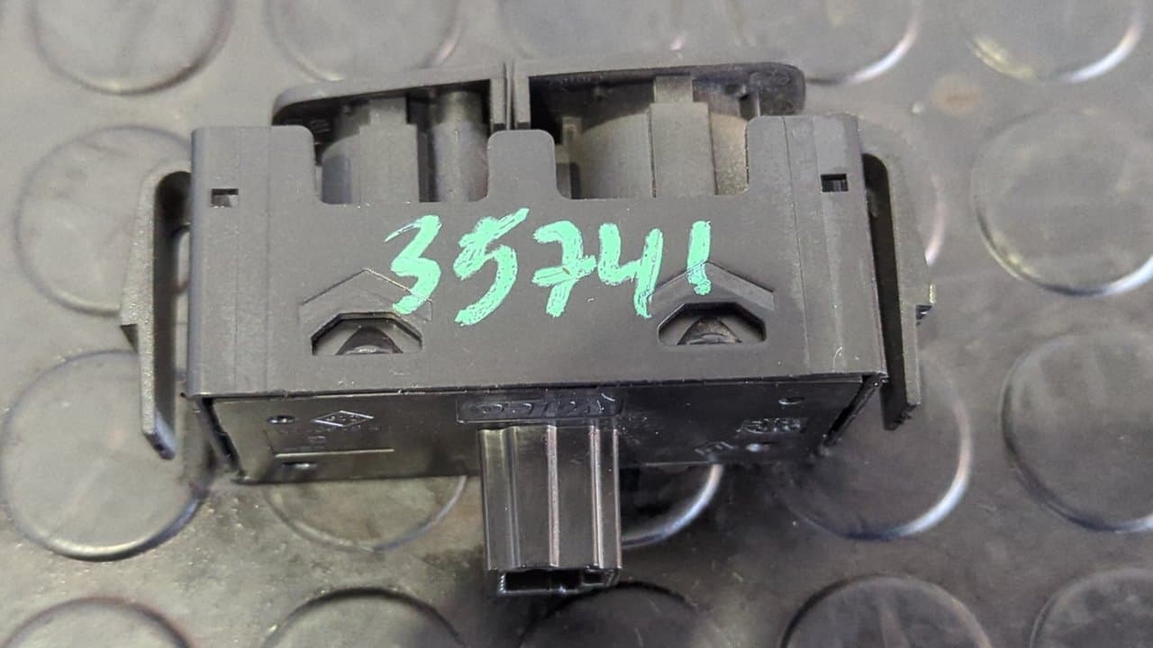 Recambio de WARNING para DACIA DOKKER Ambiance K9K 626 referencia OEM IAM 252905668RB - BLANCO 7