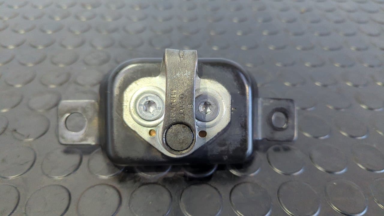 Recambio de CERRADURA PUERTA TRASERA DERECHA para DACIA DOKKER Ambiance K9K 626 referencia OEM IAM 825704845R - BLANCO