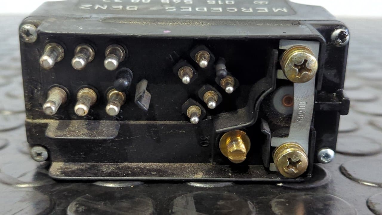 Recambio de CAJA PRECALENTAMIENTO para MERCEDES-BENZ CLASE E (W210) FAMILIAR 300 Turbodiesel (210.225) OM606962 referencia OEM IAM 0165458832 - VERDE 4