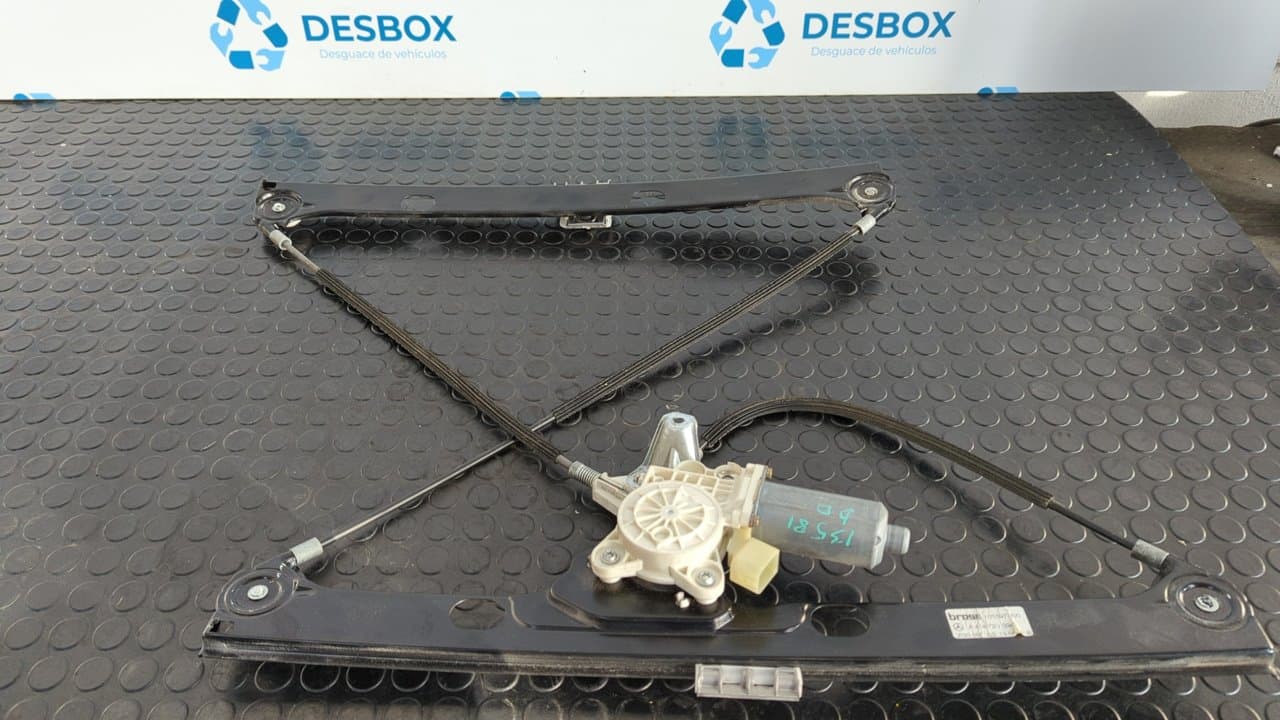 Recambio de ELEVALUNAS DELANTERO DERECHO para MERCEDES-BENZ VANEO (W414) FURGONETA COMPACTA CDI (414.700) OM668914 referencia OEM IAM A4147200946  - AZUL