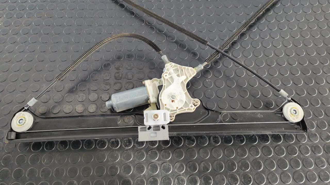 Recambio de ELEVALUNAS DELANTERO DERECHO para MERCEDES-BENZ VANEO (W414) FURGONETA COMPACTA CDI (414.700) OM668914 referencia OEM IAM A4147200946  - AZUL 5
