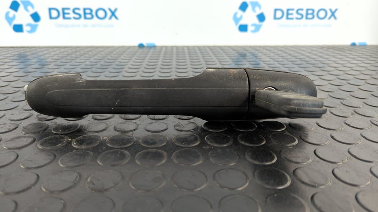 Recambio de MANETA DELANTERA IZQUIERDA para MERCEDES-BENZ VANEO (W414) FURGONETA COMPACTA CDI (414.700) OM668914 referencia OEM IAM A000760 - AZUL