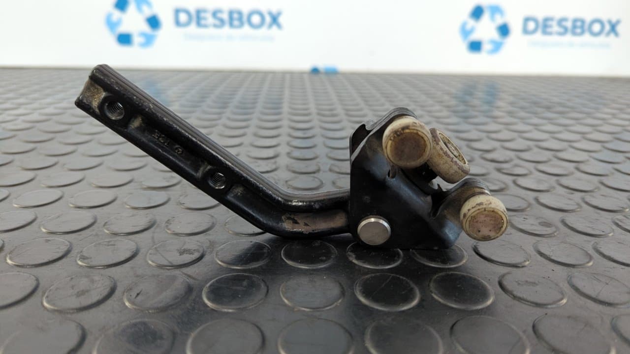Recambio de SOPORTE GUIA PATIN INFERIOR para MERCEDES-BENZ VANEO (W414) FURGONETA COMPACTA CDI (414.700) OM668914 referencia OEM IAM 1002RE - AZUL
