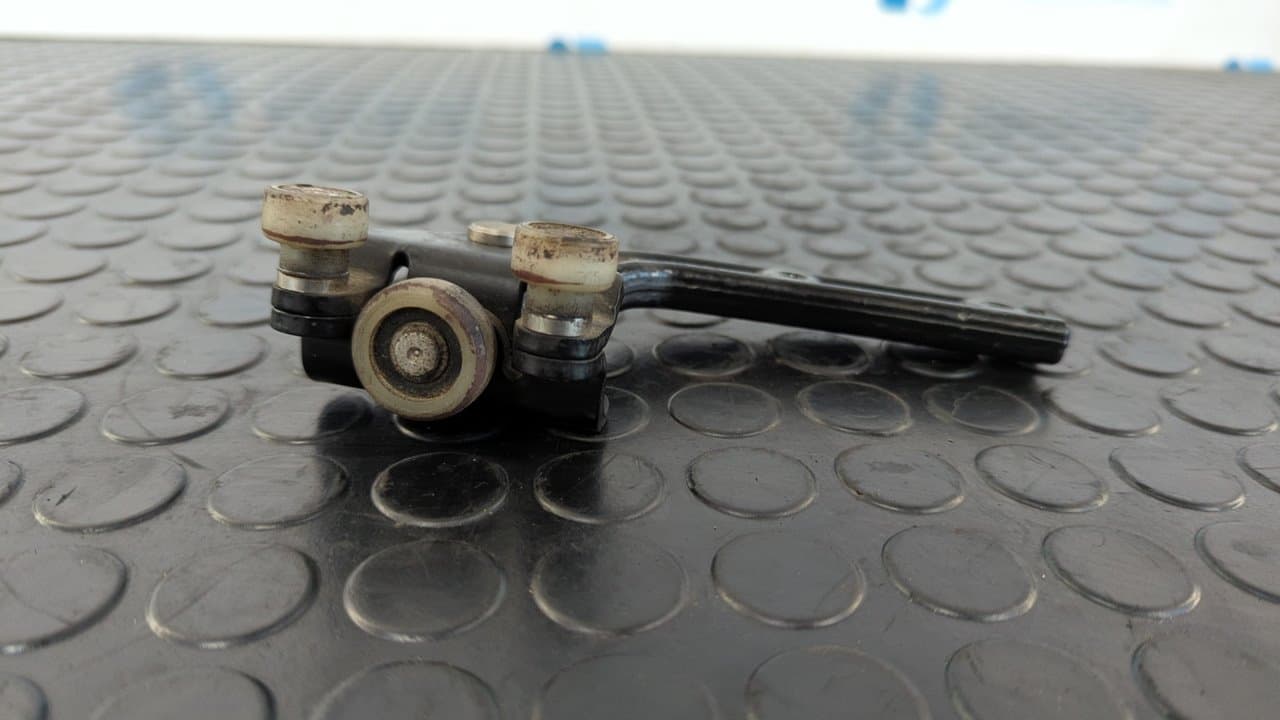 Recambio de SOPORTE GUIA PATIN INFERIOR para MERCEDES-BENZ VANEO (W414) FURGONETA COMPACTA CDI (414.700) OM668914 referencia OEM IAM 1002RE - AZUL 3