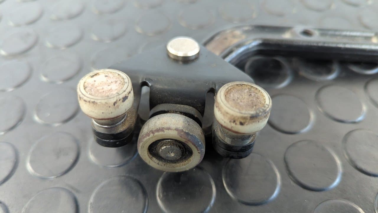 Recambio de SOPORTE GUIA PATIN INFERIOR para MERCEDES-BENZ VANEO (W414) FURGONETA COMPACTA CDI (414.700) OM668914 referencia OEM IAM 1002RE - AZUL 4