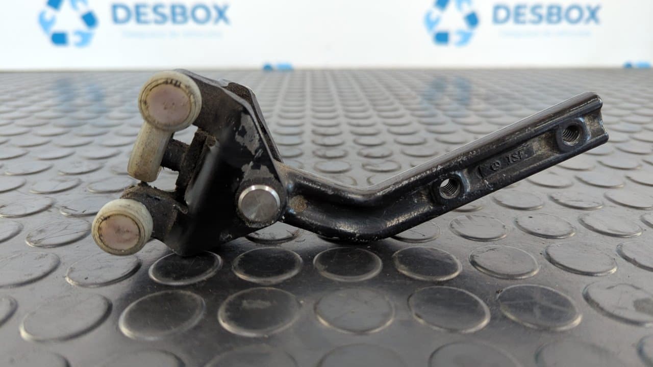 Recambio de SOPORTE GUIA PATIN INFERIOR para MERCEDES-BENZ VANEO (W414) FURGONETA COMPACTA CDI (414.700) OM668914 referencia OEM IAM 1002LIA - AZUL