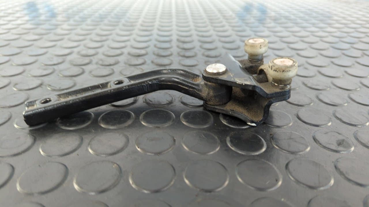 Recambio de SOPORTE GUIA PATIN INFERIOR para MERCEDES-BENZ VANEO (W414) FURGONETA COMPACTA CDI (414.700) OM668914 referencia OEM IAM 1002LIA - AZUL 5