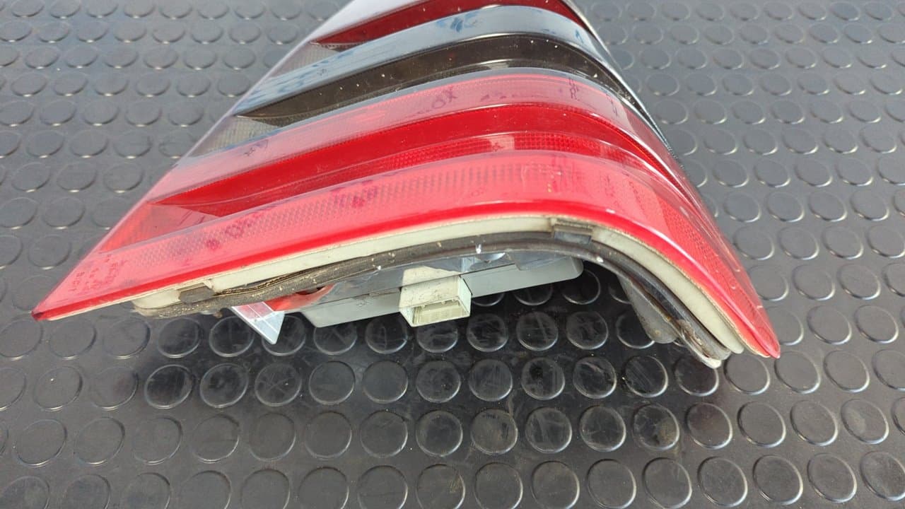 Recambio de PILOTO TRASERO DERECHO para MERCEDES-BENZ CLASE C (W202) BERLINA 220 CDI (202.133) 611960 referencia OEM IAM 2028203664 - GRIS 7