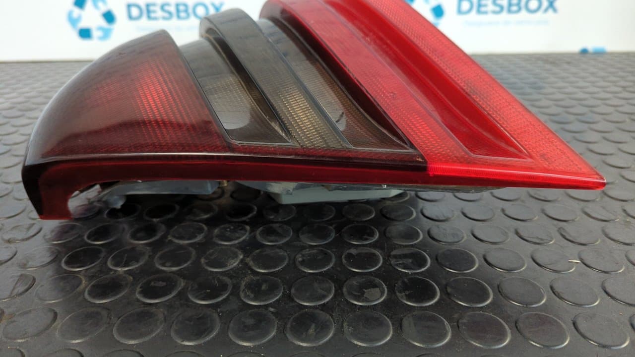 Recambio de PILOTO TRASERO DERECHO para MERCEDES-BENZ CLASE C (W202) BERLINA 220 CDI (202.133) 611960 referencia OEM IAM 2028203664 - GRIS 9