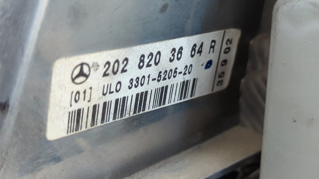 Recambio de PILOTO TRASERO DERECHO para MERCEDES-BENZ CLASE C (W202) BERLINA 220 CDI (202.133) 611960 referencia OEM IAM 2028203664 - GRIS 6