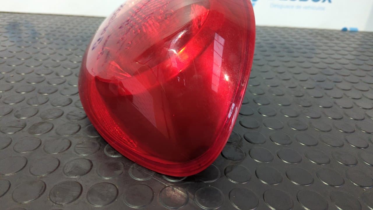 Recambio de PILOTO TRASERO DERECHO para TOYOTA AYGO (KGB/WNB) City 1KRFE referencia OEM IAM   - NEGRO 6