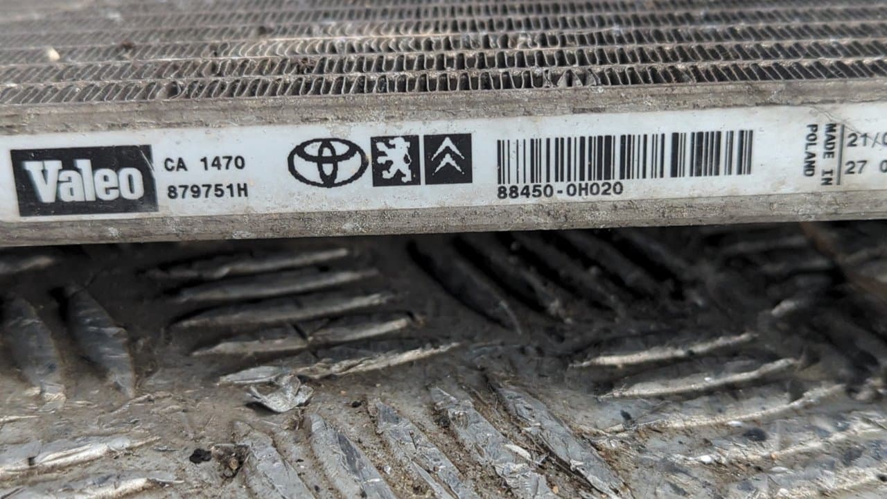 Recambio de CONDENSADOR / RADIADOR  AIRE ACONDICIONADO para TOYOTA AYGO (KGB/WNB) City 1KRFE referencia OEM IAM 884500H020 - NEGRO 2