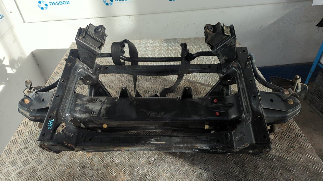 Recambio de PUENTE DELANTERO para MERCEDES-BENZ SPRINTER (W901,W903) COMBI 310 D   (903.471,472,473)   Techo elevado 602980 referencia OEM IAM 730411S113539 - BLANCO