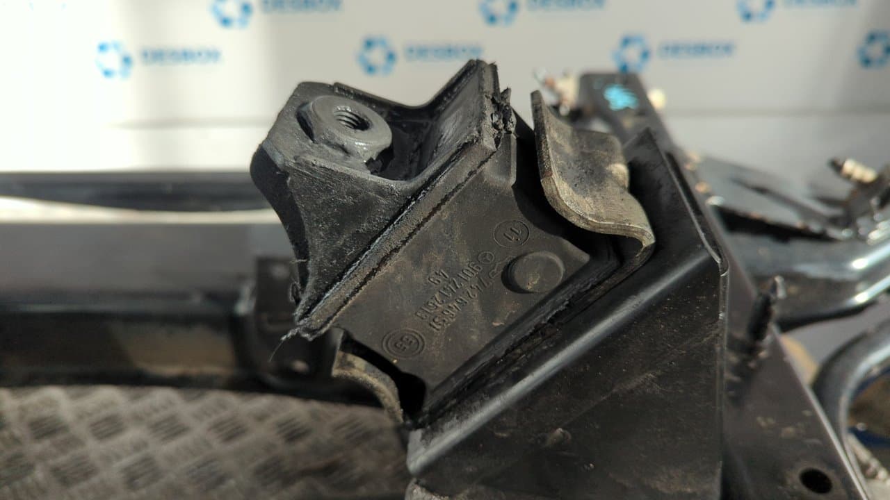 Recambio de PUENTE DELANTERO para MERCEDES-BENZ SPRINTER (W901,W903) COMBI 310 D   (903.471,472,473)   Techo elevado 602980 referencia OEM IAM 730411S113539 - BLANCO 7