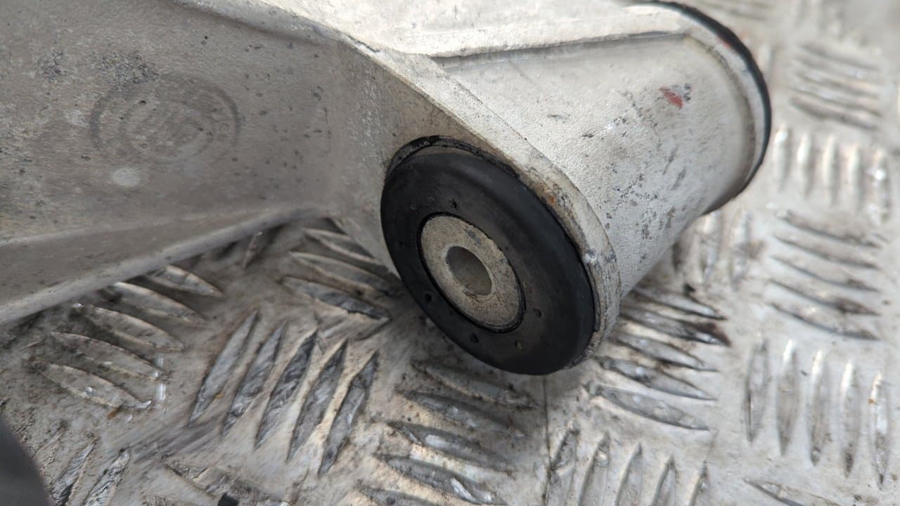Recambio de PUENTE TRASERO para PORSCHE 944 3.0 M4441 referencia OEM IAM 94433152100 2