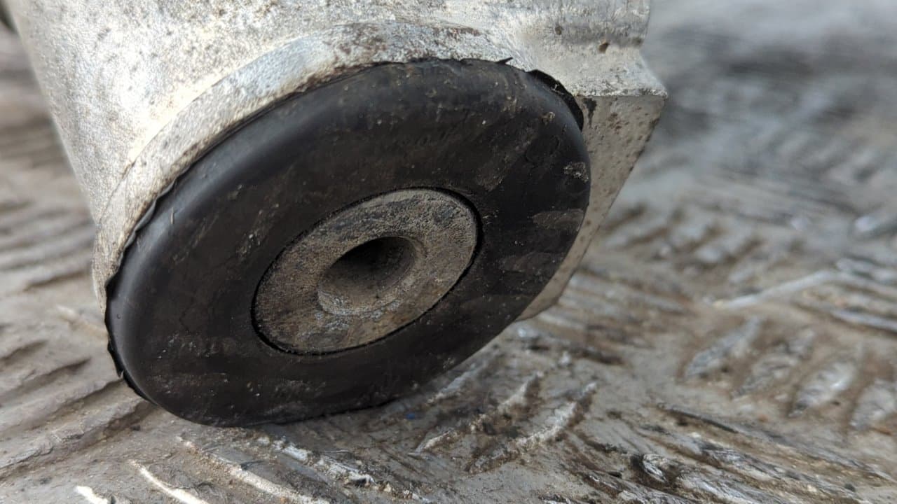 Recambio de PUENTE TRASERO para PORSCHE 944 3.0 M4441 referencia OEM IAM 94433152100 9