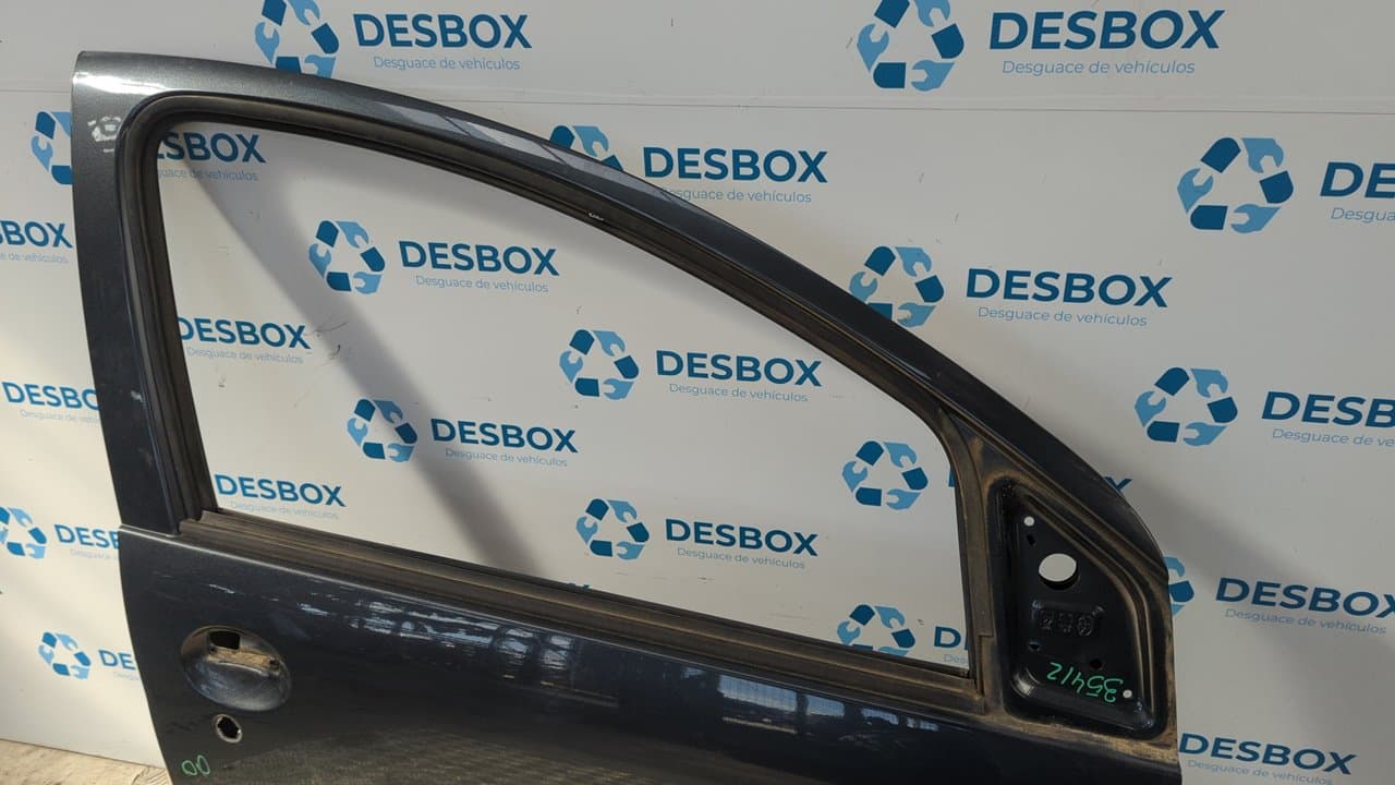 Recambio de PUERTA DELANTERA DERECHA para TOYOTA AYGO (KGB/WNB) City 1KRFE referencia OEM IAM   - NEGRO 5