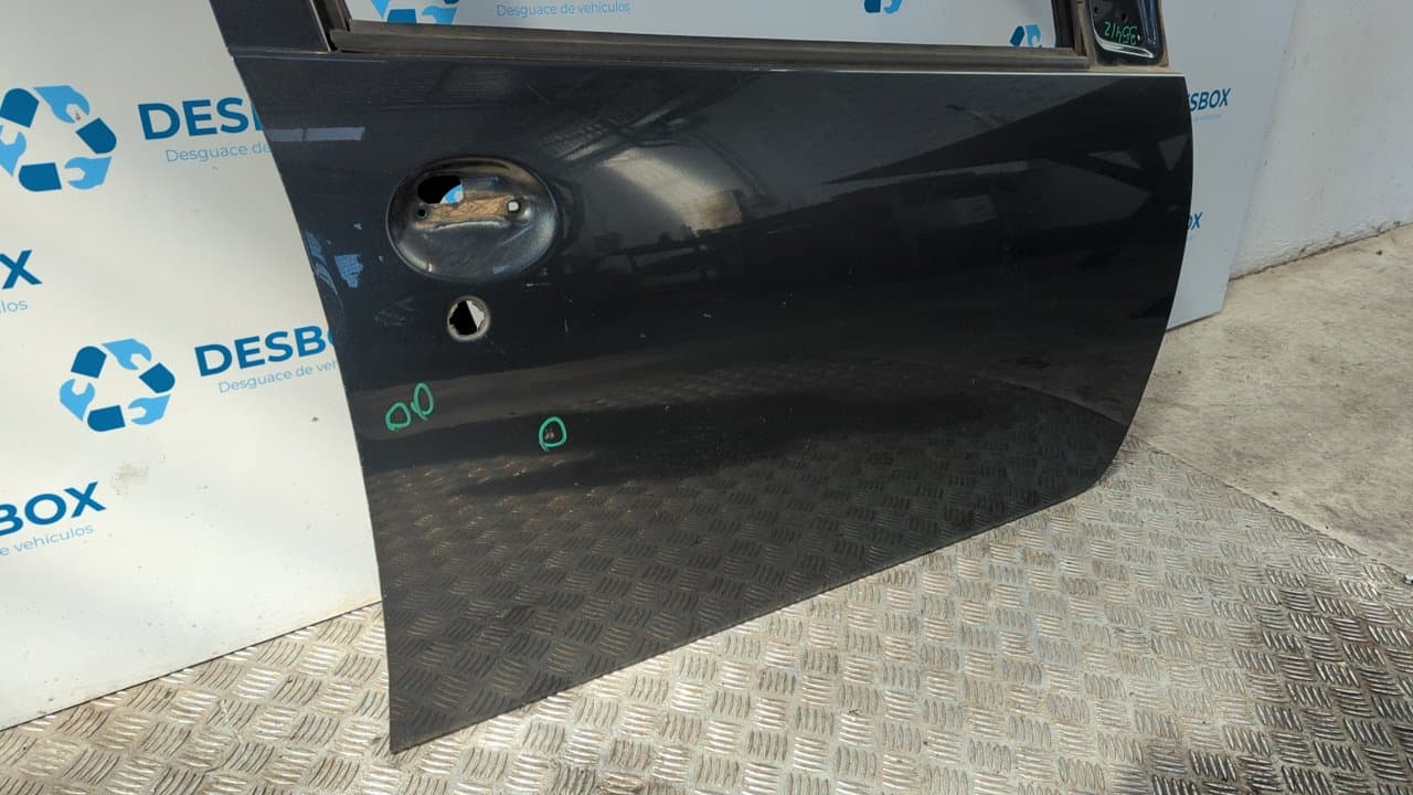 Recambio de PUERTA DELANTERA DERECHA para TOYOTA AYGO (KGB/WNB) City 1KRFE referencia OEM IAM   - NEGRO 6