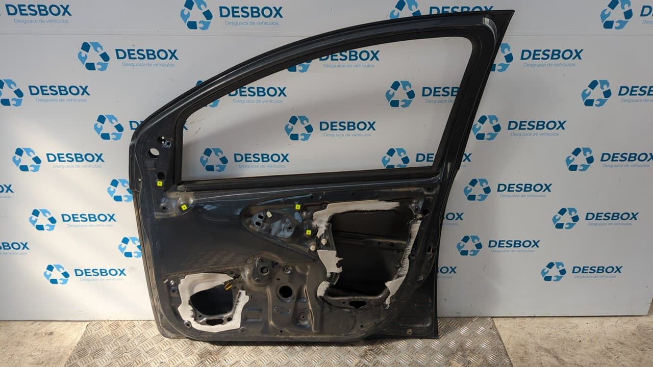 Recambio de PUERTA DELANTERA DERECHA para TOYOTA AYGO (KGB/WNB) City 1KRFE referencia OEM IAM   - NEGRO 7
