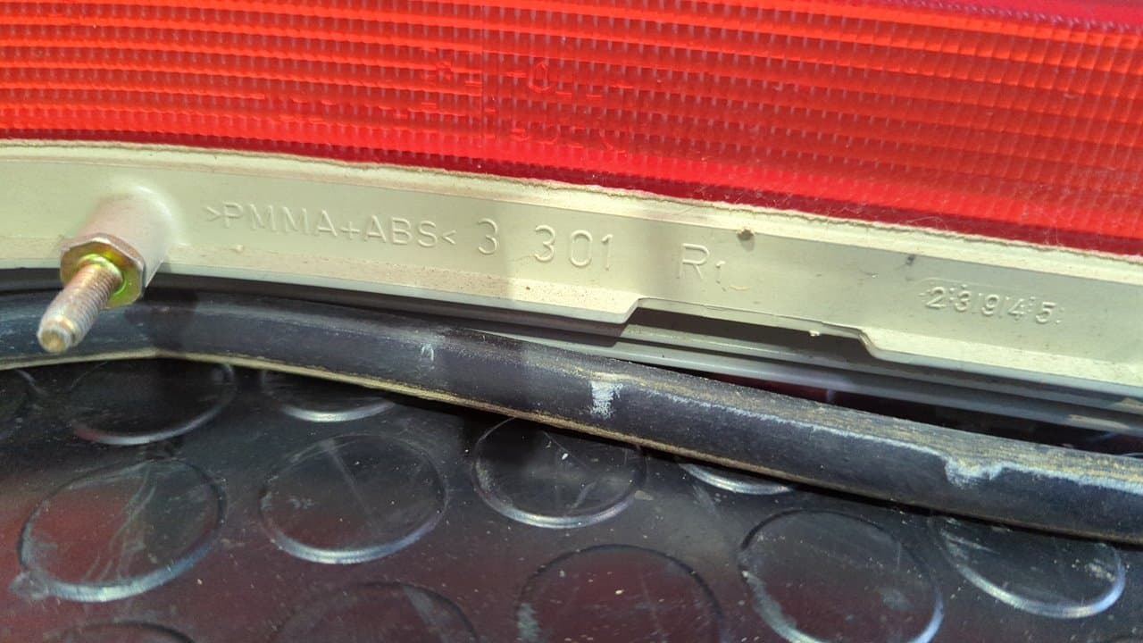 Recambio de PILOTO TRASERO DERECHO para MERCEDES-BENZ CLASE C (W202) FAMILIAR 220 T CDI (202.193) 611960 referencia OEM IAM 2028201264R - GRIS 10