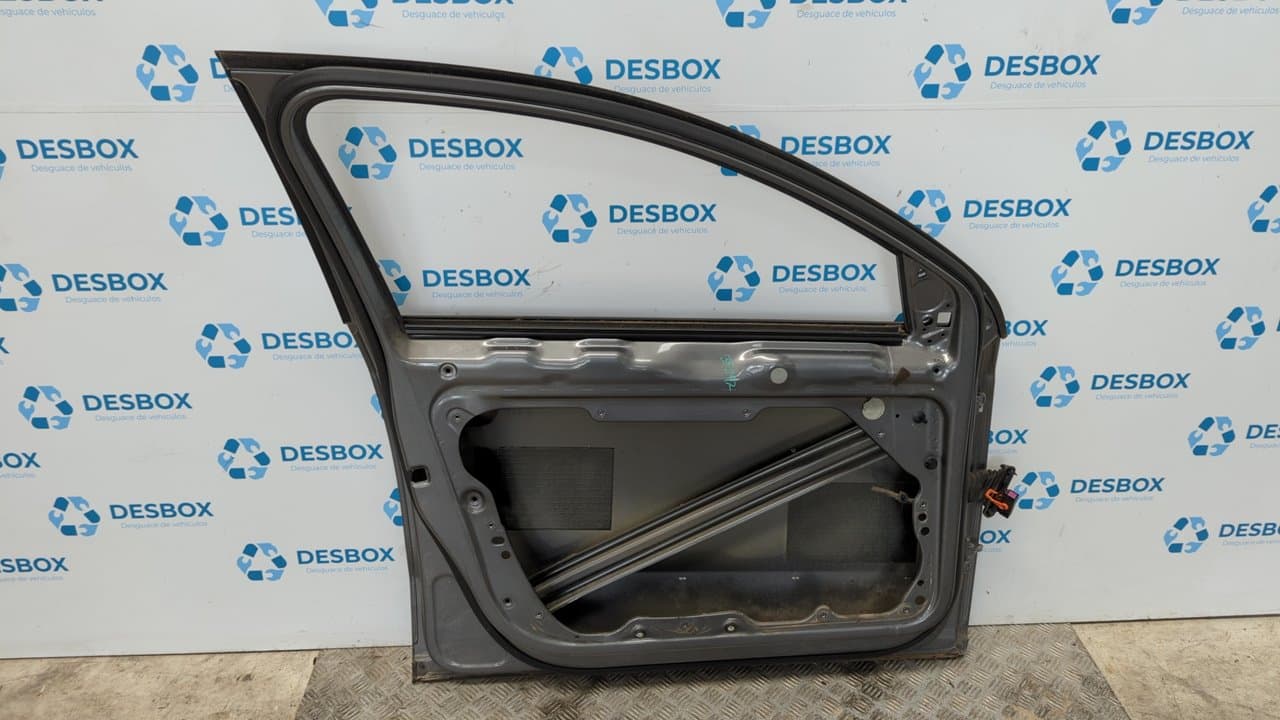 Recambio de PUERTA DELANTERA IZQUIERDA para VOLKSWAGEN PASSAT BERLINA (3C2) BKP referencia OEM IAM   - GRIS 11