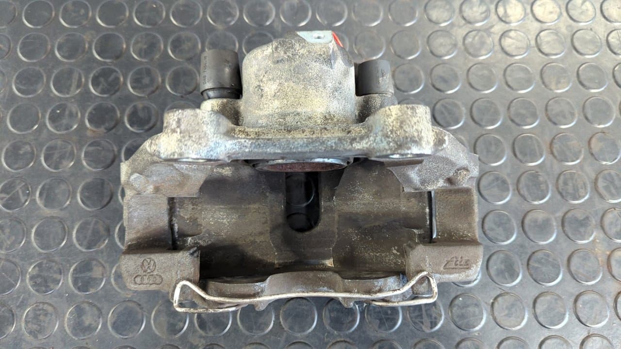 Recambio de PINZA DE FRENO DELANTERA IZQUIERDA para AUDI A6 BERLINA (4B2) 2.5 TDI AKE referencia OEM IAM ATE 886 57 - AZUL 6