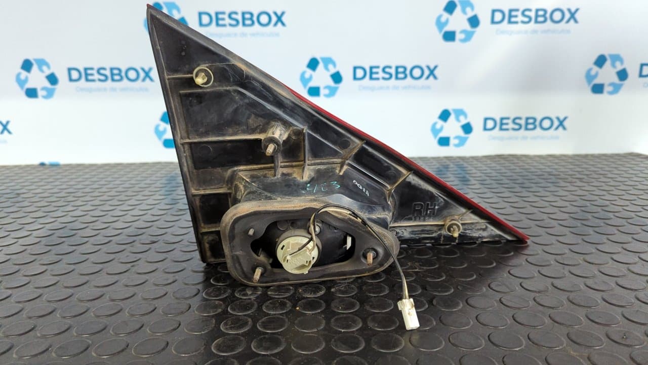 Recambio de PILOTO PORTON DERECHO para SSANGYONG RODIUS Xdi Deluxe 4WD D27DT referencia OEM IAM 1081902 - PLATA 3
