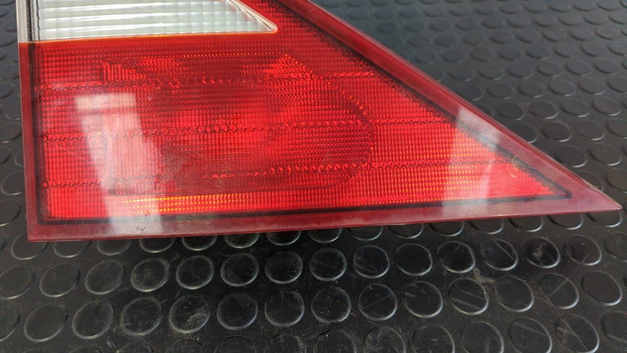 Recambio de PILOTO PORTON IZQUIERDO para SSANGYONG RODIUS Xdi Deluxe 4WD D27DT referencia OEM IAM 1081902 - PLATA 2
