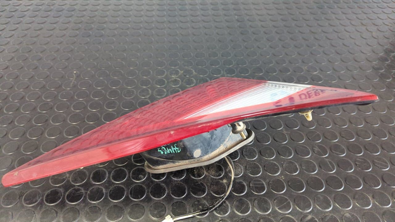 Recambio de PILOTO PORTON IZQUIERDO para SSANGYONG RODIUS Xdi Deluxe 4WD D27DT referencia OEM IAM 1081902 - PLATA 3