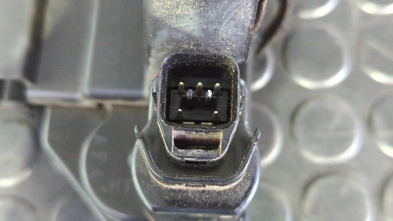 Recambio de CERRADURA PUERTA TRASERA IZQUIERDA para SSANGYONG RODIUS Xdi Deluxe 4WD D27DT referencia OEM IAM   - PLATA 2