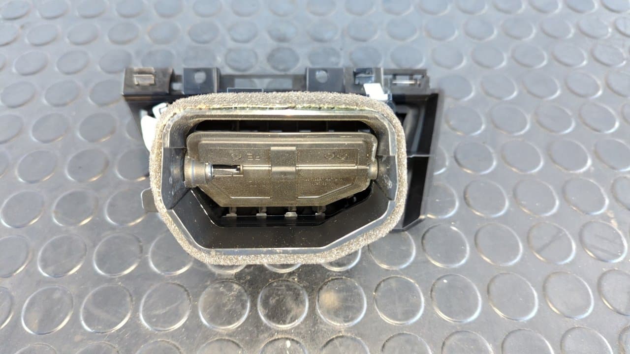 Recambio de REJILLA AIREADORA para BMW SERIE 4 COUPE (F32) 420d N47D20C referencia OEM IAM 921855014 - GRIS 4