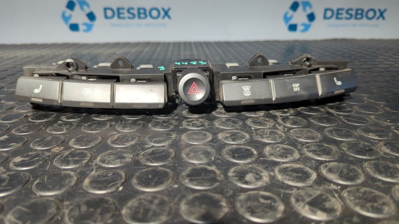 Recambio de MANDO MULTIFUNCION para SSANGYONG RODIUS Xdi Deluxe 4WD D27DT referencia OEM IAM 8523021421HCH - PLATA