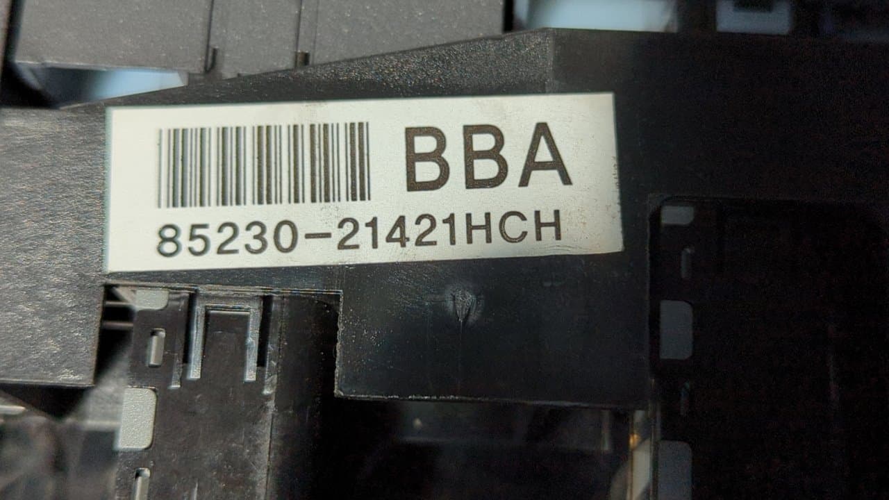 Recambio de MANDO MULTIFUNCION para SSANGYONG RODIUS Xdi Deluxe 4WD D27DT referencia OEM IAM 8523021421HCH - PLATA 9