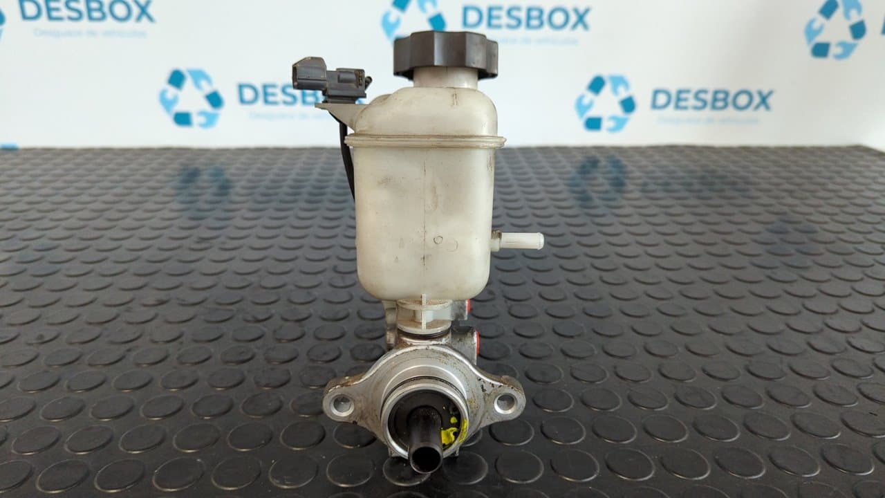 Recambio de BOMBA FRENO para KIA CARENS 2.0 CRDi EX Monovolumen D4EA referencia OEM IAM 0K2FD4340XA  - NEGRO